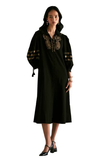 Verb By Pallavi Singhee Black Cotton Beads, Sequins Collared Embroidered Shift Dress at Aza Fashions Verb By Pallavi Singhee_Black Cotton Beads, Sequins Collared Embroidered Shift Dress _at_Aza_Fashions