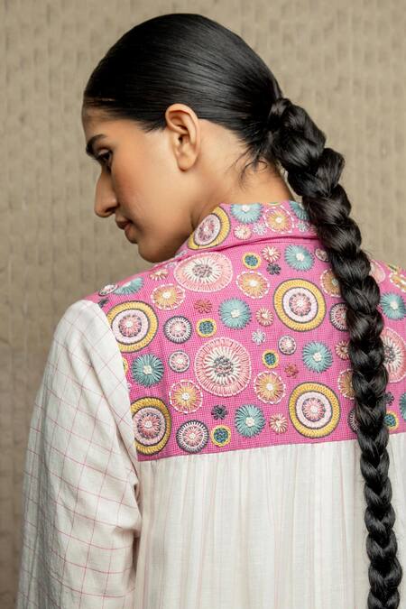 Shop Shruti Sancheti White Cotton Embroidery Collared Checkered Tiered Trench Jacket at Aza Fashions Shop_Shruti Sancheti_White Cotton Embroidery Collared Checkered Tiered Trench Jacket _at_Aza_Fashions