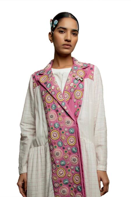 Shruti Sancheti White Cotton Embroidery Collared Checkered Tiered Trench Jacket Online at Aza Fashions Shruti Sancheti_White Cotton Embroidery Collared Checkered Tiered Trench Jacket _Online_at_Aza_Fashions