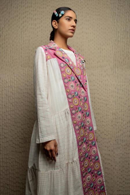 Buy Shruti Sancheti White Cotton Embroidery Collared Checkered Tiered Trench Jacket Online at Aza Fashions Buy_Shruti Sancheti_White Cotton Embroidery Collared Checkered Tiered Trench Jacket _Online_at_Aza_Fashions