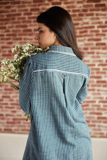 Shop Shruti Sancheti Green Cotton Collared Striped Shirt And Pant Set at Aza Fashions Shop_Shruti Sancheti_Green Cotton Collared Striped Shirt And Pant Set _at_Aza_Fashions