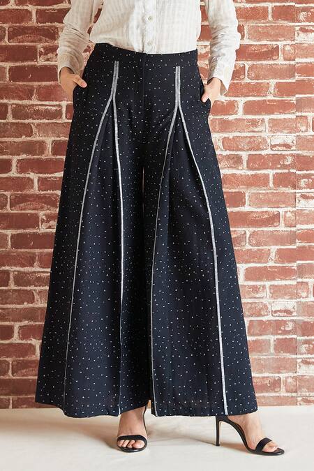 Shruti Sancheti Black Cotton Abstract Print Box Pleated Flared Pant Online at Aza Fashions Shruti Sancheti_Black Cotton Abstract Print Box Pleated Flared Pant _Online_at_Aza_Fashions