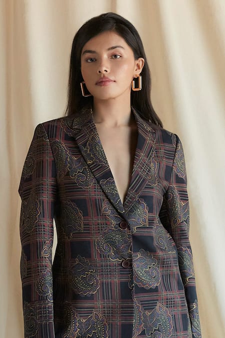 Shruti Sancheti Black Viscose Paisley Checkered Print Blazer With Pant Online at Aza Fashions Shruti Sancheti_Black Viscose Paisley Checkered Print Blazer With Pant _Online_at_Aza_Fashions