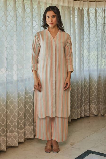 Buy Kapraaaha Pink Muslin Collared Striped Tunic And Pant Set Online at Aza Fashions Buy_Kapraaaha_Pink Muslin Collared Striped Tunic And Pant Set_Online_at_Aza_Fashions