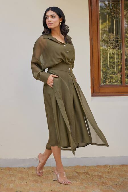 Kapraaaha Green Organza, Muslin, Cotton Collared Straight Dress With Jacket at Aza Fashions Kapraaaha_Green Organza, Muslin, Cotton Collared Straight Dress With Jacket_at_Aza_Fashions