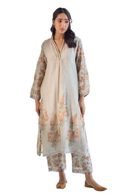 Buy_TA’Assur_Grey Chanderi Embroidery V-neck Floral Print Kurta Pant Set_Online_at_Aza_Fashions