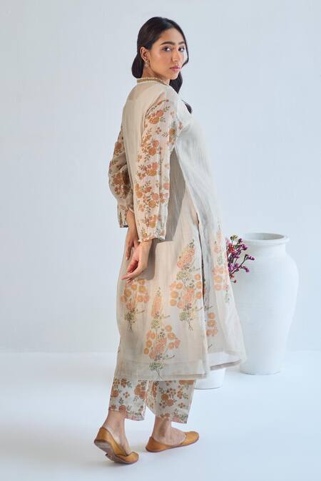 TA’Assur_Grey Chanderi Embroidery V-neck Floral Print Kurta Pant Set_at_Aza_Fashions