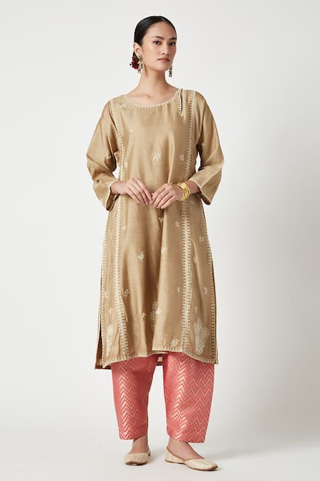Payal Pratap Beige Mohair, Brocade, Silk Organza Embroidery Round Neck Inaya Kurta Set Online at Aza Fashions Payal Pratap_Beige Mohair, Brocade, Silk Organza Embroidery Round Neck Inaya Kurta Set _Online_at_Aza_Fashions