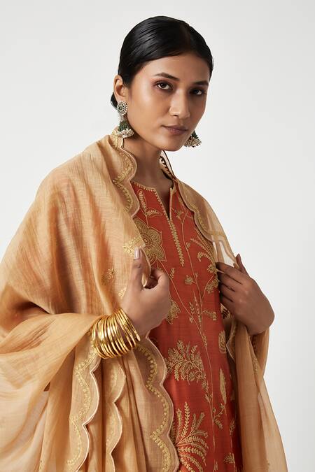 Shop Payal Pratap Mohair, Cotton, Chanderi, Silk Embroidery Round Neck Shriya Kurta Set Shop_Payal Pratap_Mohair, Cotton, Chanderi, Silk Embroidery Round Neck Shriya Kurta Set