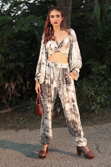 The Long iLand Black Georgette Printed Forest Sweetheart Plunging Neck Crop Top With Pant 