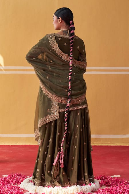 Shop Jigar Mali Green Chanderi, Organza Embroidery Sweetheart Neck Hand Kurta Sharara Set at Aza Fashions Shop_Jigar Mali_Green Chanderi, Organza Embroidery Sweetheart Neck Hand Kurta Sharara Set _at_Aza_Fashions