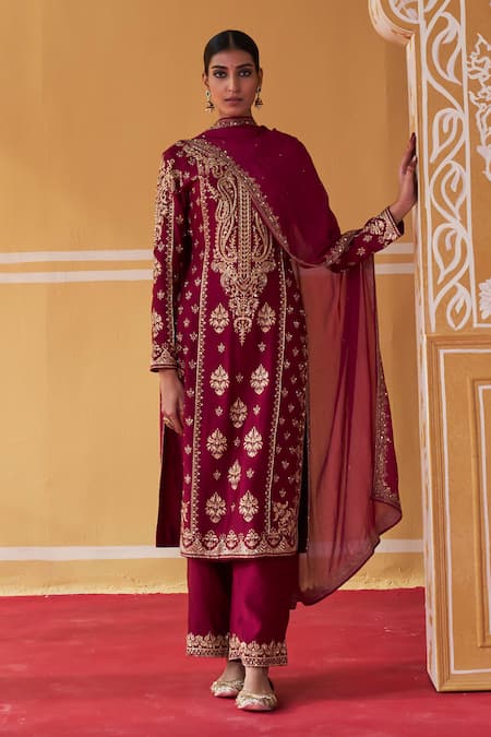 Jigar Mali Wine Kurta And Pant Chanderi Hand Embroidered Dori Round Set 