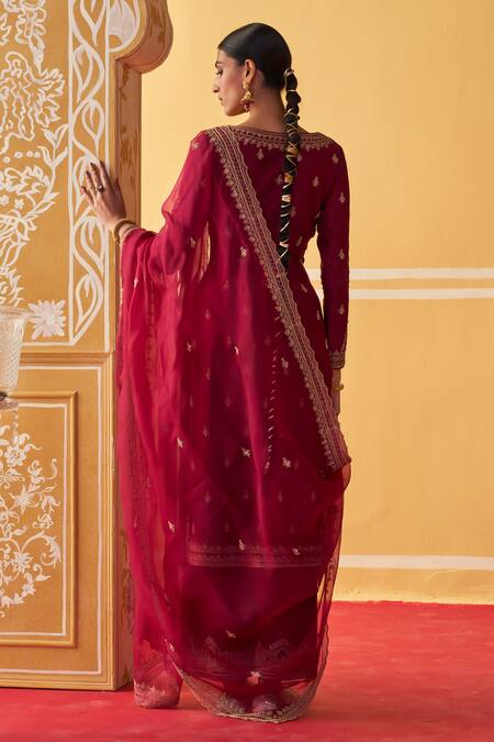 Shop Jigar Mali Wine Chanderi, Organza Embroidery Round Neck Dori Kurta Pant Set at Aza Fashions Shop_Jigar Mali_Wine Chanderi, Organza Embroidery Round Neck Dori Kurta Pant Set_at_Aza_Fashions