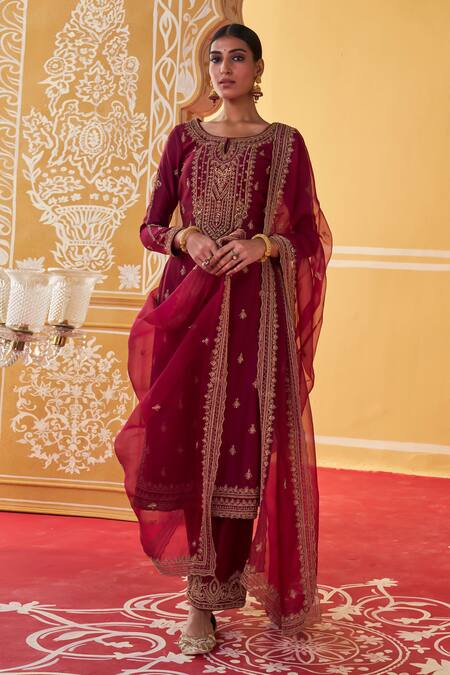 Jigar Mali Wine Chanderi, Organza Embroidery Round Neck Dori Kurta Pant Set Online at Aza Fashions Jigar Mali_Wine Chanderi, Organza Embroidery Round Neck Dori Kurta Pant Set_Online_at_Aza_Fashions