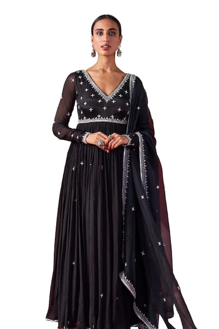 Jigar Mali Black Organza, Chanderi Sequins, Beads Plunge Neck Hand Embroidered Anarkali Set Online at Aza Fashions Jigar Mali_Black Organza, Chanderi Sequins, Beads Plunge Neck Hand Embroidered Anarkali Set_Online_at_Aza_Fashions