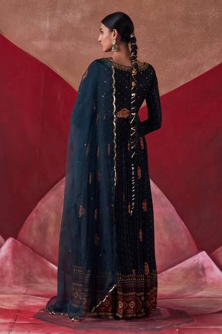 Shop Jigar Mali Green Organza, Chanderi Diamonds, Embroidery, Aari Hand Work Anarkali Set at Aza Fashions Shop_Jigar Mali_Green Organza, Chanderi Diamonds, Embroidery, Aari Hand Work Anarkali Set_at_Aza_Fashions