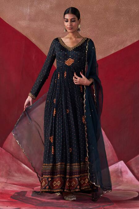 Buy Jigar Mali Green Organza, Chanderi Diamonds, Embroidery, Aari Hand Work Anarkali Set Online at Aza Fashions Buy_Jigar Mali_Green Organza, Chanderi Diamonds, Embroidery, Aari Hand Work Anarkali Set_Online_at_Aza_Fashions