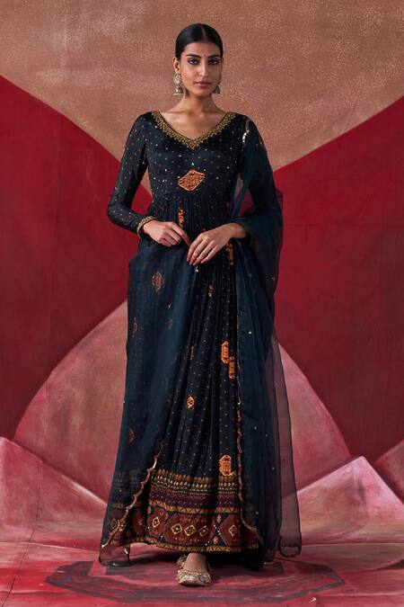 Jigar Mali Green Organza, Chanderi Diamonds, Embroidery, Aari Hand Work Anarkali Set at Aza Fashions Jigar Mali_Green Organza, Chanderi Diamonds, Embroidery, Aari Hand Work Anarkali Set_at_Aza_Fashions