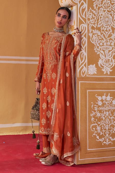 Buy Jigar Mali Orange Organza, Chanderi Sequins, Paisley Pattern Hand Straight Kurta Set Online at Aza Fashions Buy_Jigar Mali_Orange Organza, Chanderi Sequins, Paisley Pattern Hand Straight Kurta Set_Online_at_Aza_Fashions