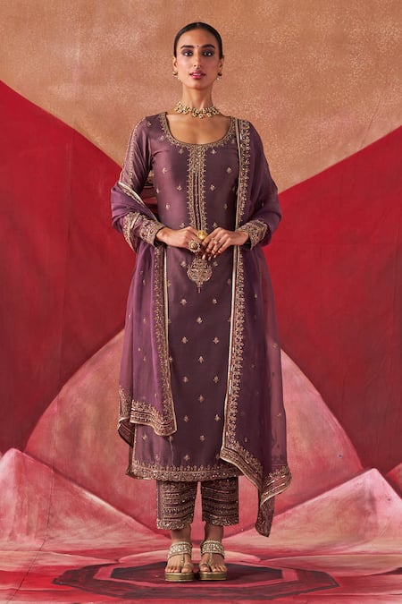 Jigar Mali Purple Chanderi Hand Work Dori Round Embroidered Kurta Set 