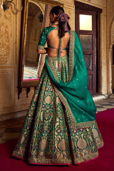 Shop Jigar Mali Green Organza, Brocade Embroidery Plunge Neck Hand Banarasi Lehenga Set at Aza Fashions Shop_Jigar Mali_Green Organza, Brocade Embroidery Plunge Neck Hand Banarasi Lehenga Set _at_Aza_Fashions