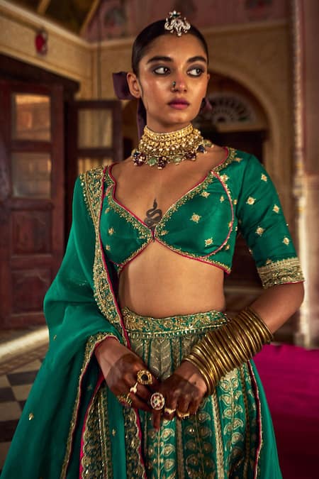 Jigar Mali Green Organza, Brocade Embroidery Plunge Neck Hand Banarasi Lehenga Set Online at Aza Fashions Jigar Mali_Green Organza, Brocade Embroidery Plunge Neck Hand Banarasi Lehenga Set _Online_at_Aza_Fashions