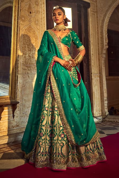 Buy Jigar Mali Green Organza, Brocade Embroidery Plunge Neck Hand Banarasi Lehenga Set Online at Aza Fashions Buy_Jigar Mali_Green Organza, Brocade Embroidery Plunge Neck Hand Banarasi Lehenga Set _Online_at_Aza_Fashions