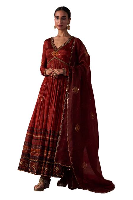 Jigar Mali Maroon Organza, Chanderi Embroidery, Sequins V-neck Jamewar Printed Anarkali Set Online at Aza Fashions Jigar Mali_Maroon Organza, Chanderi Embroidery, Sequins V-neck Jamewar Printed Anarkali Set_Online_at_Aza_Fashions