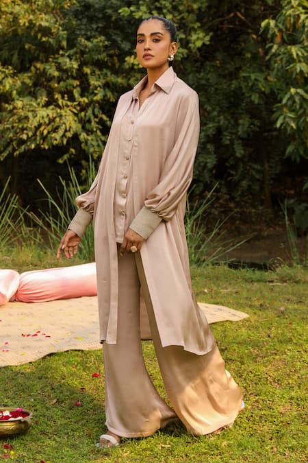 Shop Ajiesh Oberoi Beige Chiffon, Cotton Open Neck, Collared Front Shrug With Pant Set Online at Aza Fashions Shop_Ajiesh Oberoi_Beige Chiffon, Cotton Open Neck, Collared Front Shrug With Pant Set _Online_at_Aza_Fashions