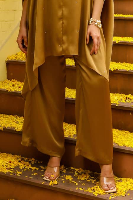 Ajiesh Oberoi Gold Chiffon, Muslin Embroidery V-neck Dori Kaftan And Palazzo Set Online at Aza Fashions Ajiesh Oberoi_Gold Chiffon, Muslin Embroidery V-neck Dori Kaftan And Palazzo Set _Online_at_Aza_Fashions