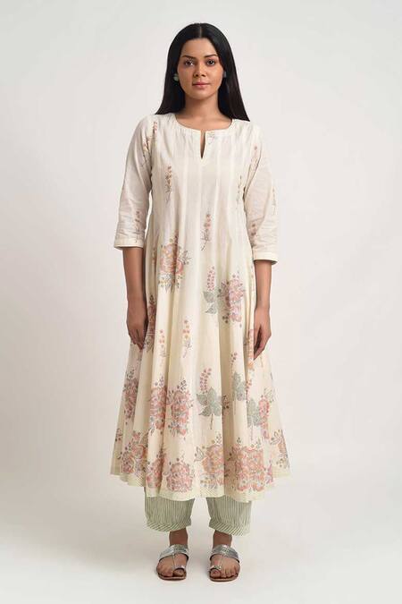 Barahmasi_Off White Cotton Hand Block Printed Floral Round Neck Kado Anarkali And Pant Set_Online_at_Aza_Fashions