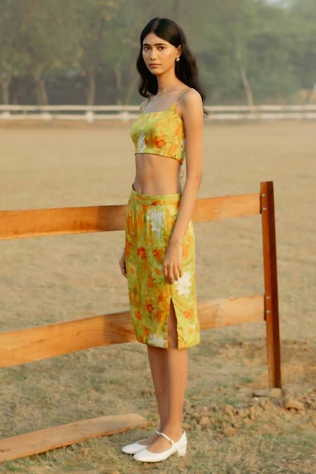 Raasa Yellow Modal Print Bloom Square Neck Bustier at Aza Fashions Raasa_Yellow Modal Print Bloom Square Neck Bustier _at_Aza_Fashions