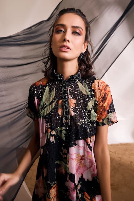 Divya Aggarwal Black Chiffon, Chanderi Silk Liana Floral Print Kurta And Draped Skirt Set at Aza Fashions Divya Aggarwal_Black Chiffon, Chanderi Silk Liana Floral Print Kurta And Draped Skirt Set _at_Aza_Fashions