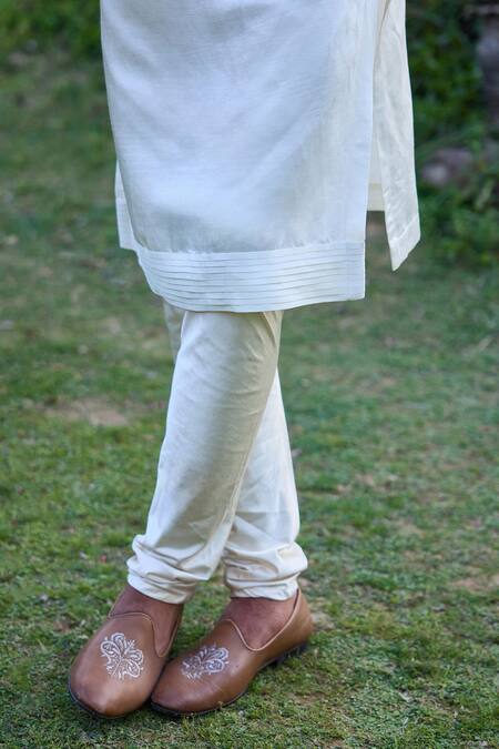 Ankit V Kapoor_Orange Viscose, Silk, Linen Embroidery, Beads Floral Thread Bundi Kurta Set_at_Aza_Fashions