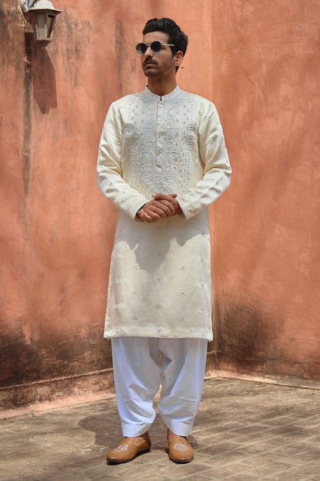 Ankit V Kapoor Ivory Viscose Silk Linen Embroidered Roopangarh Paisley Kurta And Salwar Set