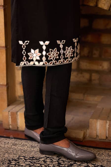 Buy_Ankit V Kapoor_Black Viscose, Silk, Cotton Mirrors Juna Embroidered Kurta And Churidar Set 
