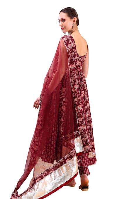Buy Pomcha Jaipur Maroon Cotton, Organza Gota Patti, Embroidery Square Floral Print Anarkali Set Online at Aza Fashions Buy_Pomcha Jaipur_Maroon Cotton, Organza Gota Patti, Embroidery Square Floral Print Anarkali Set _Online_at_Aza_Fashions