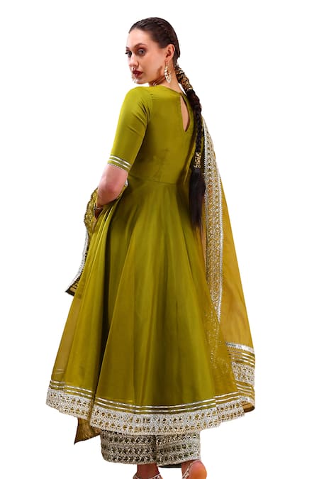 Pomcha Jaipur_Green Organza Gota Patti V-neck Lace Border Embellished Anarkali Set _at_Aza_Fashions