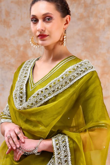 Shop_Pomcha Jaipur_Green Organza Gota Patti V-neck Lace Border Embellished Anarkali Set 