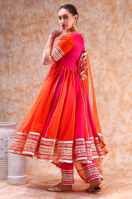 Shop_Pomcha Jaipur_Pink Organza Gota Patti V-neck Applique Embellished Anarkali Set _at_Aza_Fashions