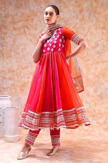 Shop_Pomcha Jaipur_Pink Organza Gota Patti V-neck Applique Embellished Anarkali Set 