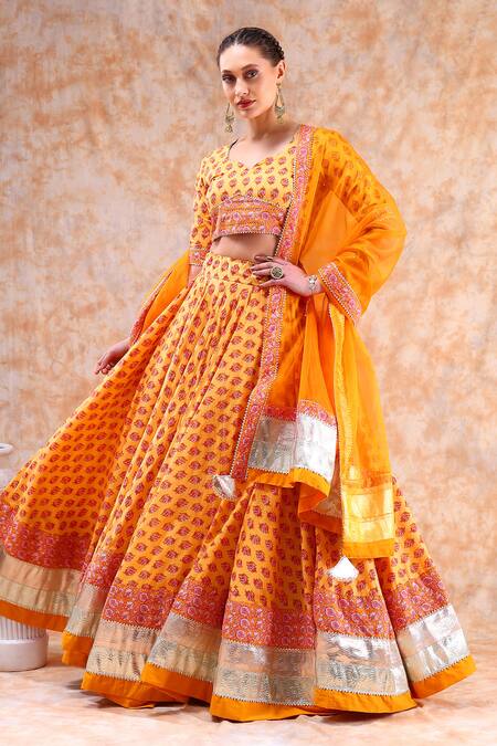 Buy_Pomcha Jaipur_Yellow Cotton, Net Gota Patti, Embroidery Sweetheart Bouquet Print Lehenga Set _Online_at_Aza_Fashions