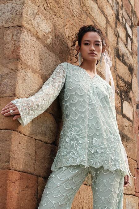 Buy Kashmiraa Green Net, Cotton Sequins, Beads V-neck Scallop Embroidered Kurta With Pant Online at Aza Fashions Buy_Kashmiraa_Green Net, Cotton Sequins, Beads V-neck Scallop Embroidered Kurta With Pant _Online_at_Aza_Fashions