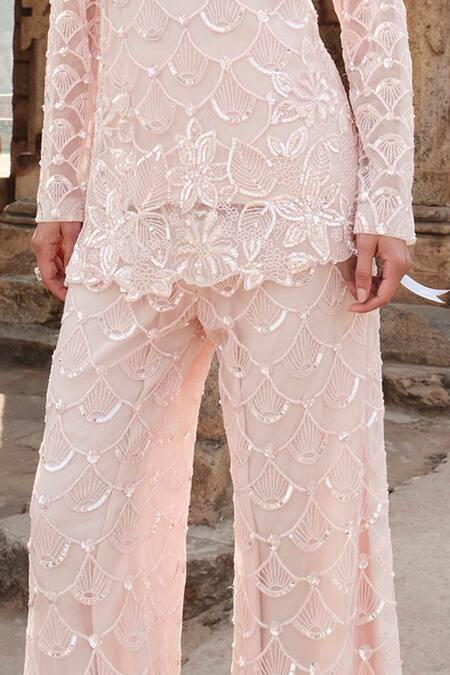 Kashmiraa Peach Net, Cotton Sequins, Beads V-neck Embroidered Scallop Kurta With Pant Online at Aza Fashions Kashmiraa_Peach Net, Cotton Sequins, Beads V-neck Embroidered Scallop Kurta With Pant _Online_at_Aza_Fashions