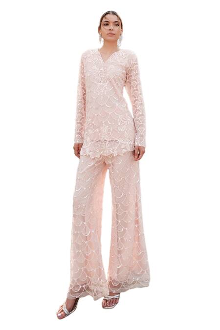 Buy Kashmiraa Peach Net, Cotton Sequins, Beads V-neck Embroidered Scallop Kurta With Pant Online at Aza Fashions Buy_Kashmiraa_Peach Net, Cotton Sequins, Beads V-neck Embroidered Scallop Kurta With Pant _Online_at_Aza_Fashions