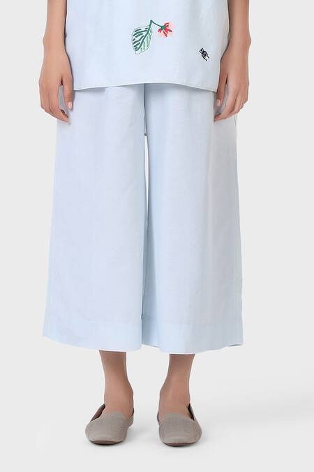 Laite Blue Silk, Cotton Embroidery Round Neck Floral Threadwork Kurta Set Online at Aza Fashions Laite_Blue Silk, Cotton Embroidery Round Neck Floral Threadwork Kurta Set _Online_at_Aza_Fashions