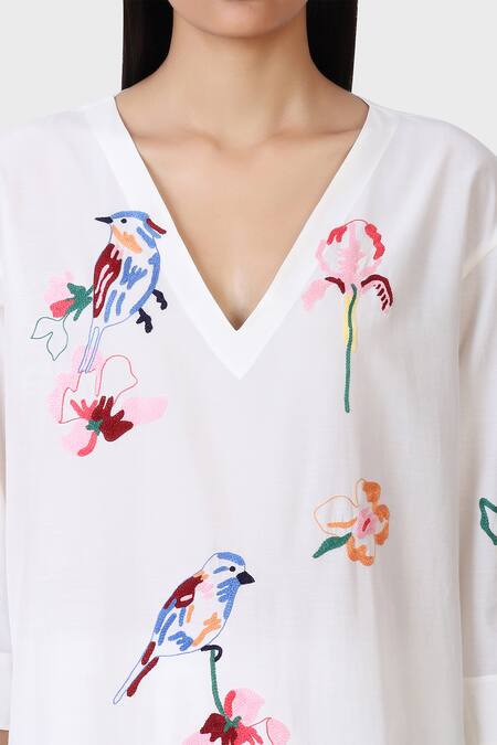 Shop_Laite_White Silk, Cotton Embroidery V-neck Robin Garden Kurta With Pant _Online_at_Aza_Fashions