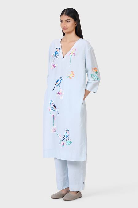 Buy_Laite_Blue Silk, Cotton Embroidery V-neck Robin Garden Thread Kurta With Pant _Online_at_Aza_Fashions