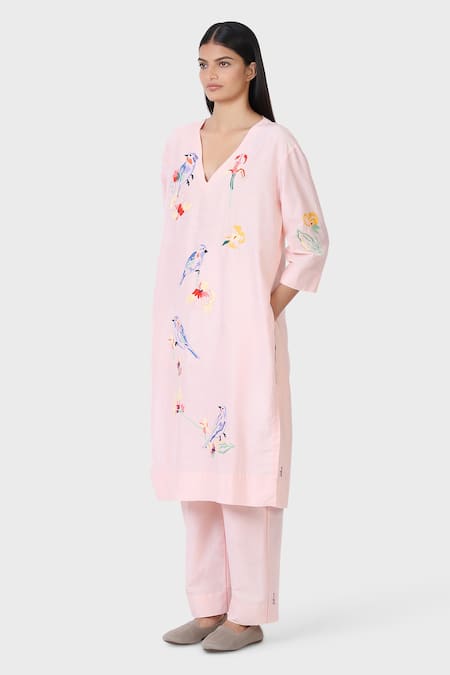 Buy_Laite_Pink Silk, Cotton Embroidery V-neck Robin Garden Bird Kurta With Pant _Online_at_Aza_Fashions