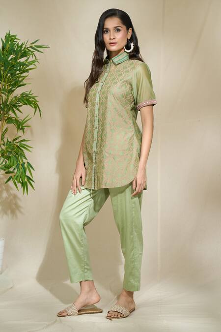 The Home Affair Green Chanderi Cotton Collared Floral Jaal Print Short Kurta Pant Set at Aza Fashions The Home Affair_Green Chanderi Cotton Collared Floral Jaal Print Short Kurta Pant Set _at_Aza_Fashions